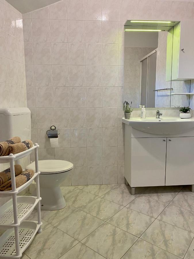 Guest House Renata Plomin Bagian luar foto