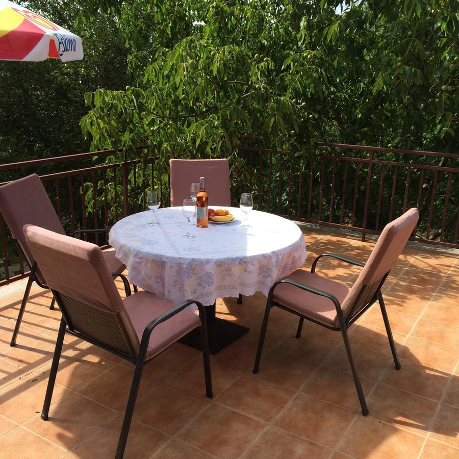 Guest House Renata Plomin Bagian luar foto